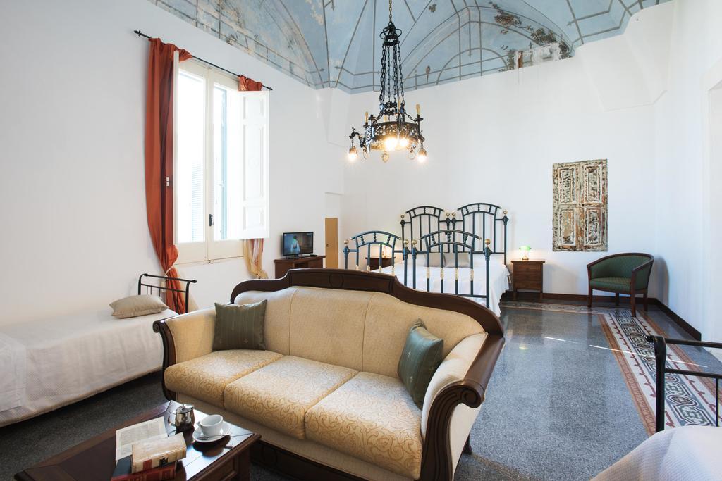 ミネルヴィーノ・ディ・レッチェ Palazzo Scarciglia - Dimora D'Epoca Bed & Breakfast エクステリア 写真