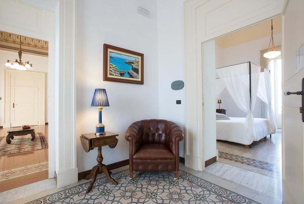 ミネルヴィーノ・ディ・レッチェ Palazzo Scarciglia - Dimora D'Epoca Bed & Breakfast エクステリア 写真