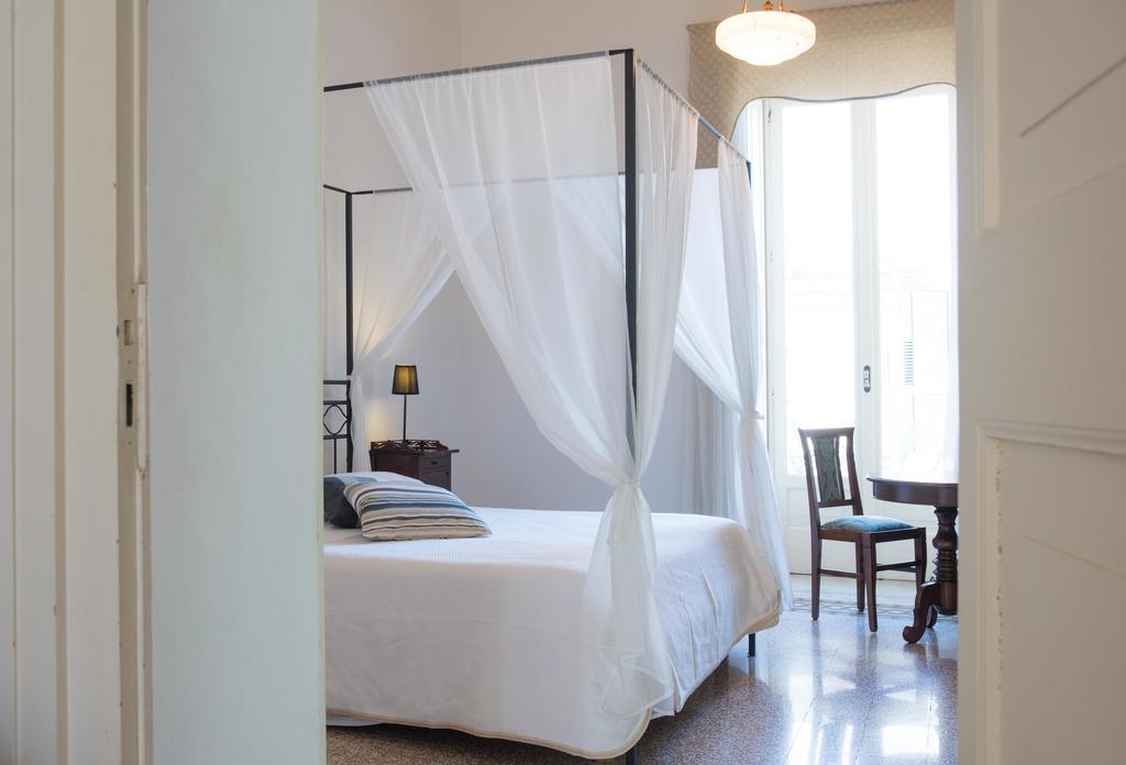 ミネルヴィーノ・ディ・レッチェ Palazzo Scarciglia - Dimora D'Epoca Bed & Breakfast 部屋 写真