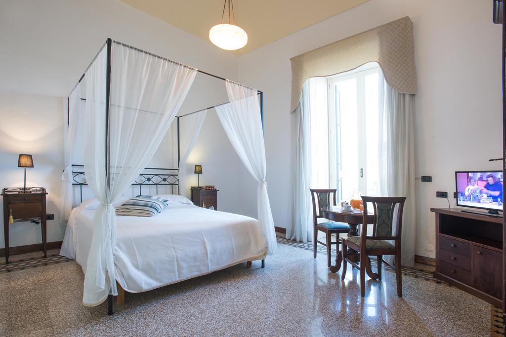 ミネルヴィーノ・ディ・レッチェ Palazzo Scarciglia - Dimora D'Epoca Bed & Breakfast 部屋 写真