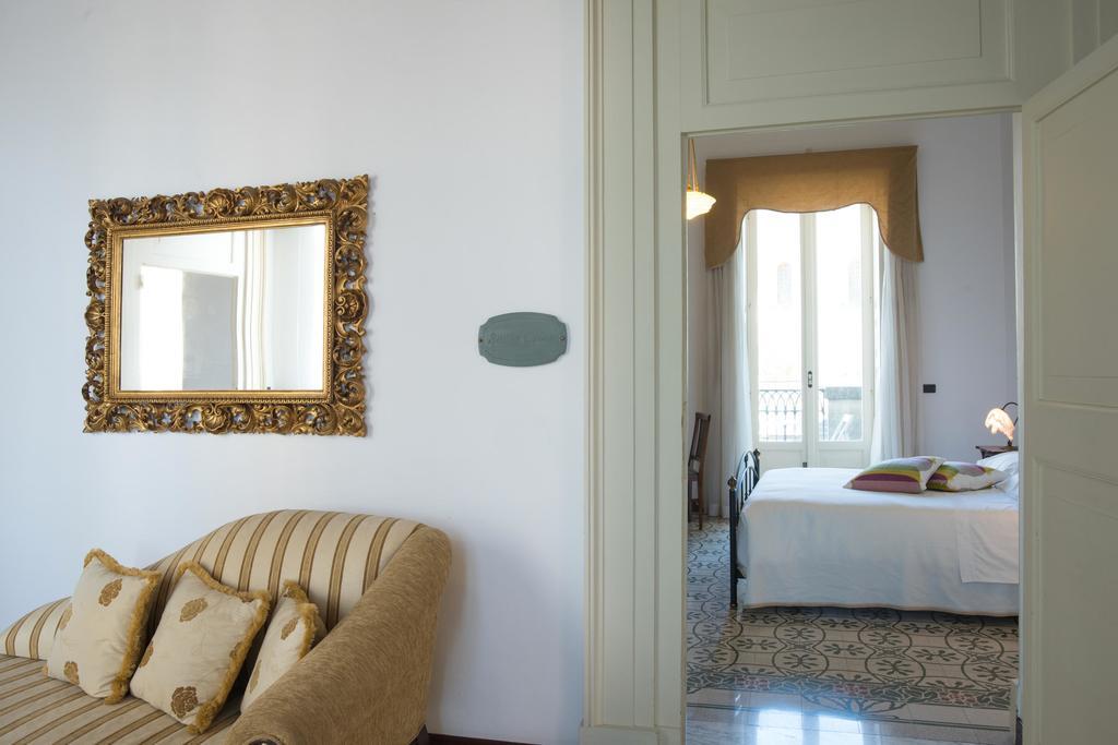 ミネルヴィーノ・ディ・レッチェ Palazzo Scarciglia - Dimora D'Epoca Bed & Breakfast エクステリア 写真