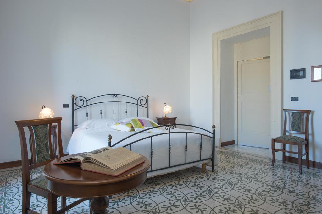 ミネルヴィーノ・ディ・レッチェ Palazzo Scarciglia - Dimora D'Epoca Bed & Breakfast 部屋 写真