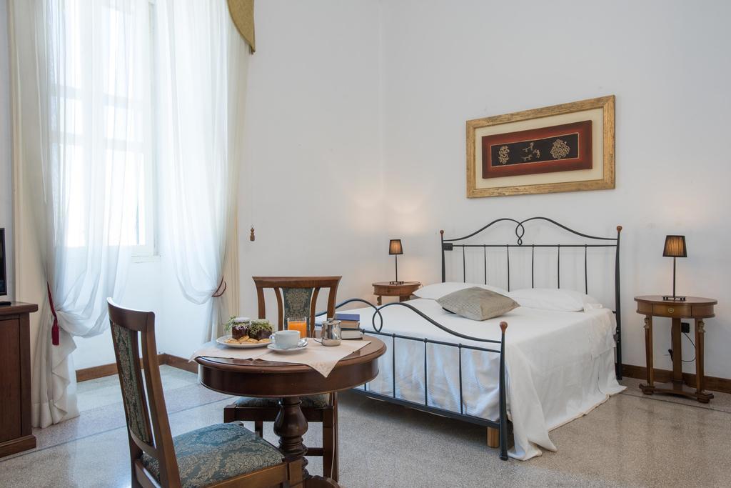 ミネルヴィーノ・ディ・レッチェ Palazzo Scarciglia - Dimora D'Epoca Bed & Breakfast エクステリア 写真