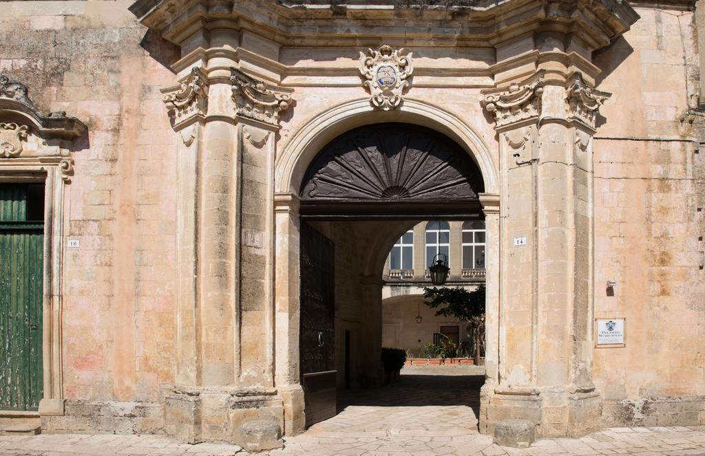 ミネルヴィーノ・ディ・レッチェ Palazzo Scarciglia - Dimora D'Epoca Bed & Breakfast エクステリア 写真