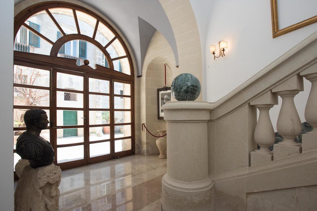 ミネルヴィーノ・ディ・レッチェ Palazzo Scarciglia - Dimora D'Epoca Bed & Breakfast エクステリア 写真