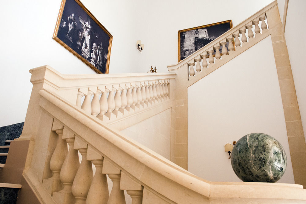ミネルヴィーノ・ディ・レッチェ Palazzo Scarciglia - Dimora D'Epoca Bed & Breakfast エクステリア 写真