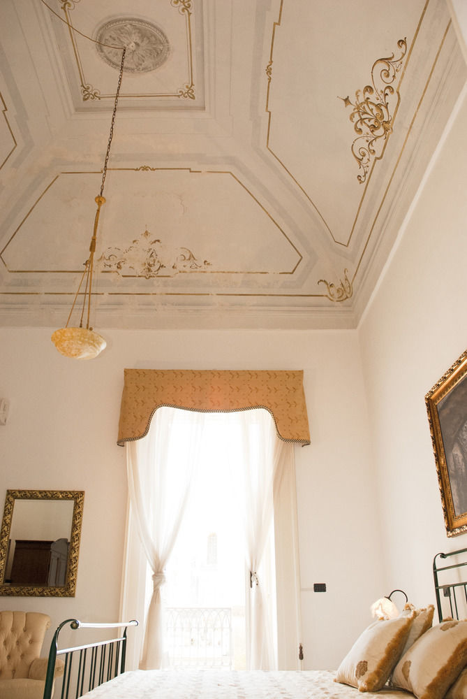 ミネルヴィーノ・ディ・レッチェ Palazzo Scarciglia - Dimora D'Epoca Bed & Breakfast エクステリア 写真